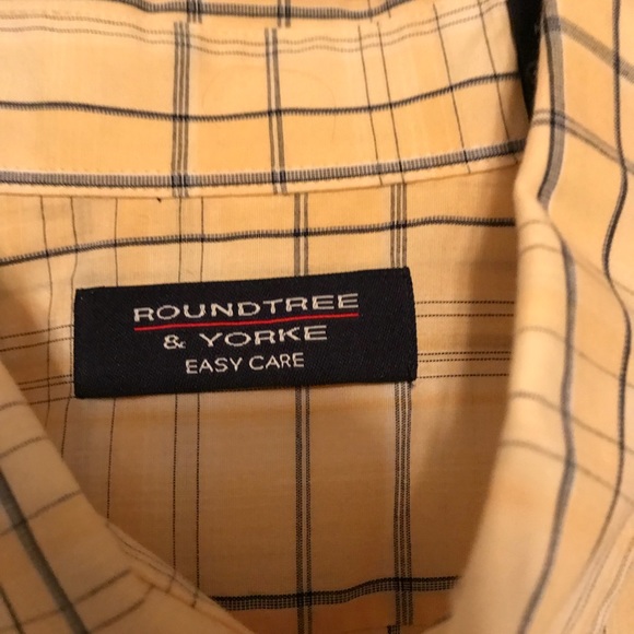 👔 ☕️🍁Roundtree & Yorke men’s dress shirt. - Picture 2 of 3